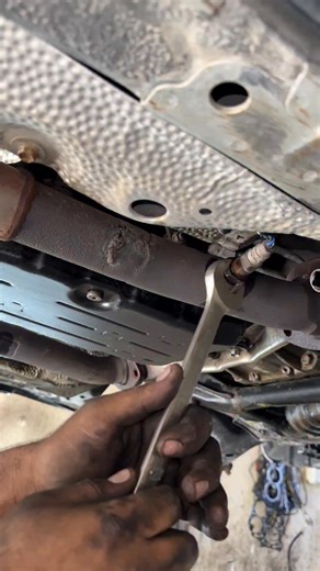 Fix bad fuel consumption cleaning oxygen sensor #oxygen #sensor #viral #programming #cars #fb | Abdullah auto electrical