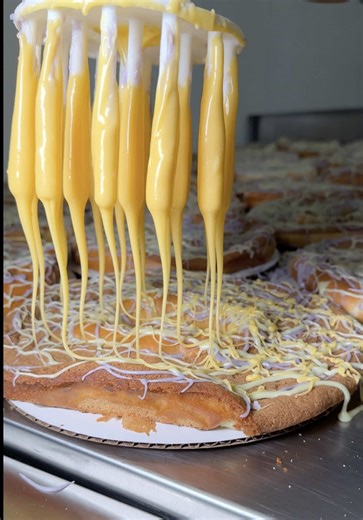 It takes airplanes, vans, and trucks to ship our King Cakes #gingerbreadtwins #twinsburgersandsweets #lafayette #louisiana