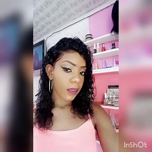 Cc mes Loulou voilà une perruque avec une closure, nous sommes situés à Yaoundé en Nsimeyong en face du collège victor-Hugo le salon es peint en rose 650674001 Apple où whatsapp. | Maison de la Lace 237