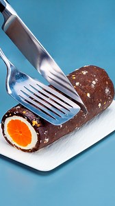 You will be delighted with this trick! Brilliant dessert, ready in a few minutes Ingredients: biscuits: 200 g (7.1 oz) bananas: 1 pc cocoa: 40 g (1.4 oz) cottage cheese: 400 g (14 oz) honey: 40 g (1.4 oz) melted butter: 80 g (2.8 oz) vanilla sugar: 3 g (0.1 oz) tangerines: 6 pc dark chocolate: 350 g (12 oz) vegetable oil: 15 ml (0.5 fl oz) The drink: Nutella: 30 g (1.1 oz) cocoa: 15 g (0.5 oz) milk: 80 ml (2.7 fl oz) ice: 60 g (2.1 oz) hot milk: 80 ml (2.7 fl oz) | Cookrate