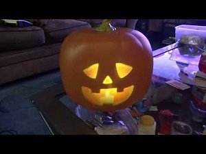 Mindscope Jabberin Jack animated talking, singing 3D Pumpkin