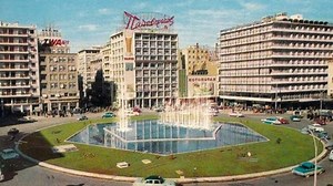 Η απίστευτη δεκαετία του '60 - Η πολιτική, η μουσική, το ποδόσφαιρο μέσα από τις εφημερίδες της εποχής | in.gr