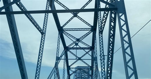 Major accident closes I-24 Ohio River Bridge, leaders discuss traffic solutions