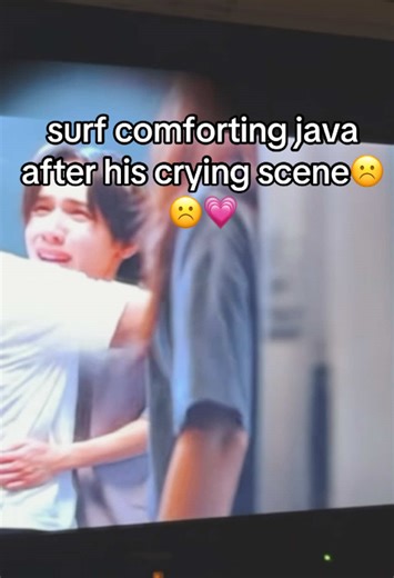 Surfing Comfort: Java's Emotional Moments Unveiled