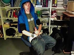 These young stoner nuts explode