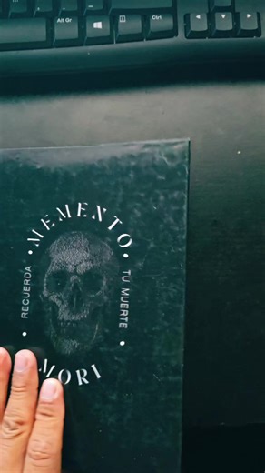 Adquiere el libro 'Memento Mori' hoy mismo