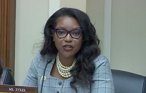 Sykes confronts manufacturer after toxic spill hits Ohio creek