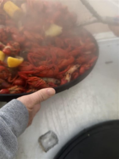 Oh yeah baby it’s juicy!! Book now!!!!#fyp #louisiana #louisianacrawfish @Aqua Traction @Gulf Coast AquaTraction @TrueBraid @Power-Pole @Four Horsemen Tackle @Blazer Boats