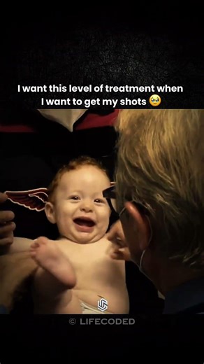 Doctor uses his skills to distract baby from shots #core #kids