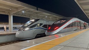 CR400BFS-3241/3242于潮汕站执行G6340换端作业