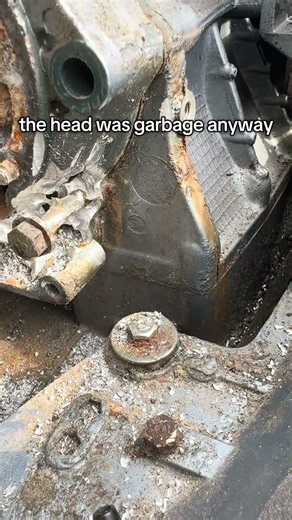 Cylinder head removal