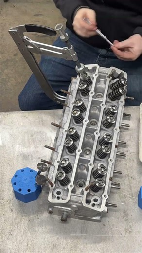 Installing valves in the Lotus Esprit head! #engineering #mechanic #cars #restoration #lotus