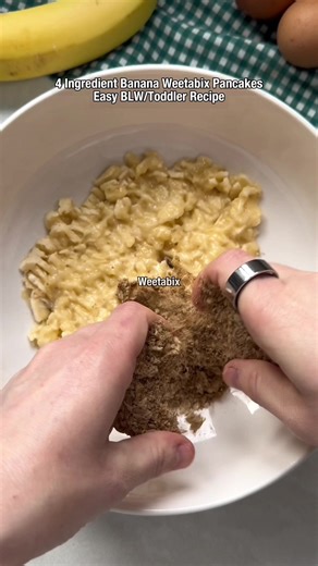 Enjoy these delicious Banana Weetabix Pancakes 🍌🥞 But why stop there? Take the stress out of family meals with my handy app, which boasts over 800 effortless, family-friendly recipes! Link in bio. ❤️ Recipe: 1 medium banana, mashed 1 Weetabix biscuit, crushed 2 medium eggs 2 tablespoon of smooth peanut butter 1 knob of unsalted butter 1. Add the mashed banana, Weetabix, egg and peanut butter to a mixing bowl and whisk until well combined 2. In a frying pan, heat the butter over a medium heat a