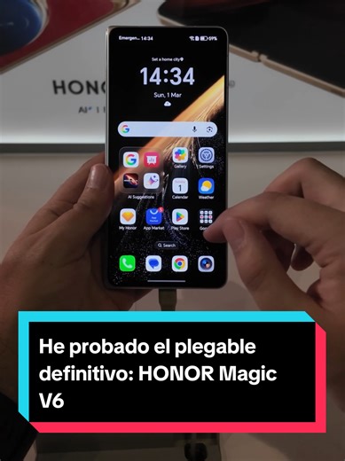 El plegable definitivo ha llegado! 🚀 El HONOR Magic V6 se presenta en el MWC con cifras que parecen mentira: 8,7mm de grosor, 6.660 mAh de batería y 6.000 nits de brillo. 🔥 ¿Es el fin de los móviles normales? Apple sigue sin aparecer en este mercado y Honor le ha pasado por la derecha. 👇 ¿Te pasarías ya a un plegable o sigues teniendo miedo a la pantalla? #honor #honorv6 #mwc26 #android #plegable