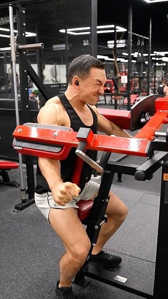 4 Rep Lateral Raises = Gains?