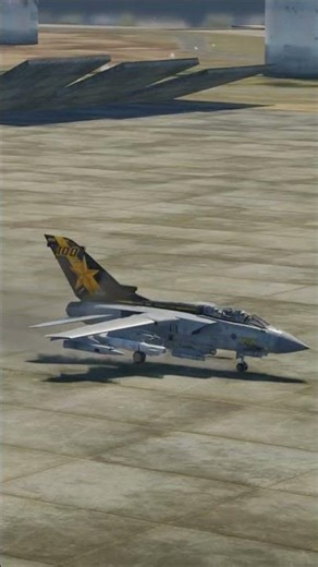 Unbelievable Fighter Jet Landing Skills Caught on Camera Today