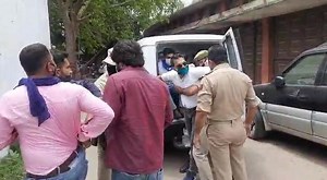 #Police arrests youth who gathered outside Press Club for Protest after brief Shuffle | Daily Jammu Jottings