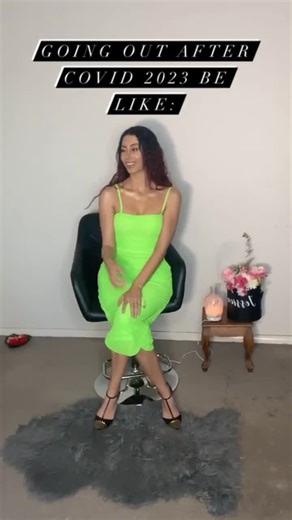 @jess.maas looking stylish in green!! #fyp #fashionbloggersto #fashionbloggerstoronto #torontofashion #torontobloggers #fashionintoronto