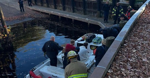 3 rescued after boat overturns in Lake Drummond