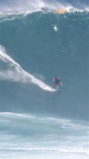 Massive Waves in Maui: Surfing Giant Swells! 🌊 #surf #travel #beach #jaws