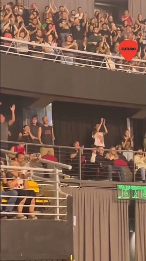 Noel Gallagher fue al show de Billy Idol previo al concierto de Oasis en Chile