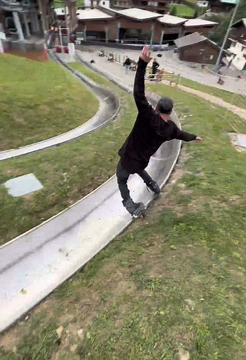 That one time #rollerblading #rollerslide #toboggan #inlineskating #cjwellsmore