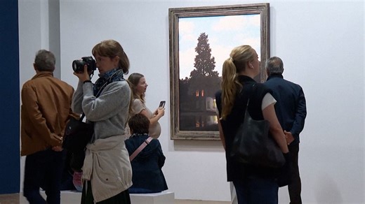 Eindrucksvolle Bilder: Paris feiert 100 Jahre Surrealismus