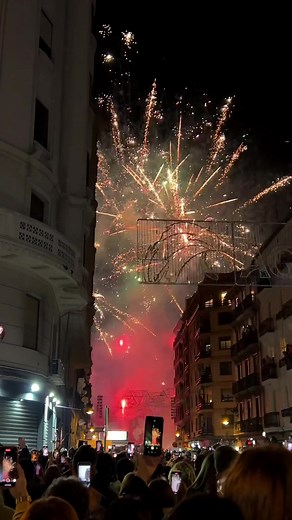 Las Fallas in Valencia, Spain 2023 this was during “Cremà” de todas las fallas de Valencia.” It started with a fireworks show then burning of the big Fallas. #lasfallas #valenciaspain #fireworks2023