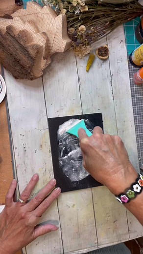 14 reactions | Reversible Thanksgiving chalk sign #madebayou #madebayoucrafts #Thanksgiving #falldecor #fallcrafts #diy #diyhomedecor #explorepage #stencilart #easycrafts #easycraftsidea | Made Bayou | Facebook