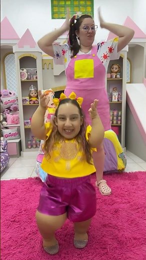 Eu Sou Maravilhosa - Música para crianças com MC Divertida e Nathizinha