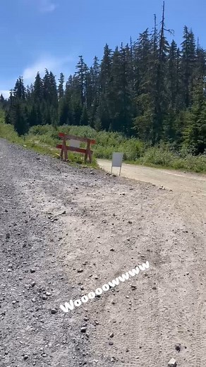 One of the craziest fail form one of our team members @jorgemalopez at the #kokenee container at @whistlerbikeprk . Increíble #fail here you @pinkbike for #fridayfails . . . . . . . #mtbbuild #mtblife #mtb #mtbenduro #mtblove #mtbiking #enduro #newtrail #pinkbike #bikecheck #mtbtrip #flowwithus #gravity #lifeontheedge #MountainBikingMexico #RideAlamos #MTBDrop #MTBAdventure | Capital Flow Norte