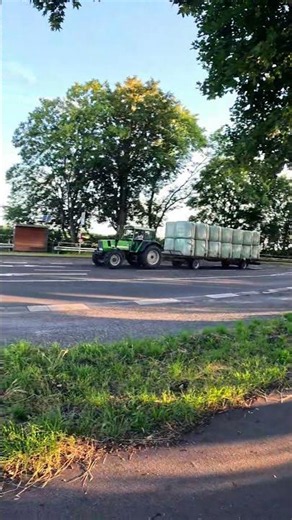 Alter Deutz mit Ballenwagen 🚜😍 #landwirtschaft #farming #landwirtschaft #traktor #agri #farm