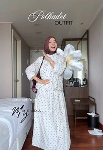 Outfit polkadot hijab: one set di 8 dari @bymeyda