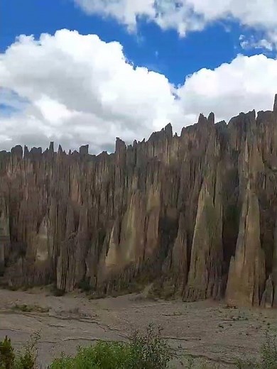 Exploring Valle de las Animas, La Paz, Intrepid Travel from Matthew H. 🇧🇴