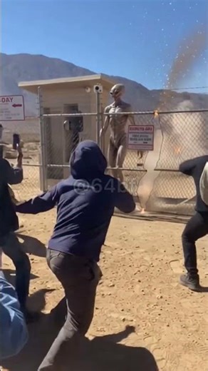 Area 51 Alien Breakout Caught on Camera 😳👽