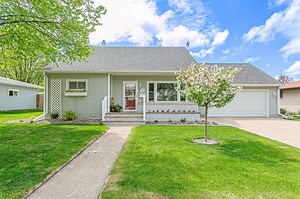 1405 Glenview Ave, Kaukauna, WI 54130 - MLS 50308120 - Coldwell Banker