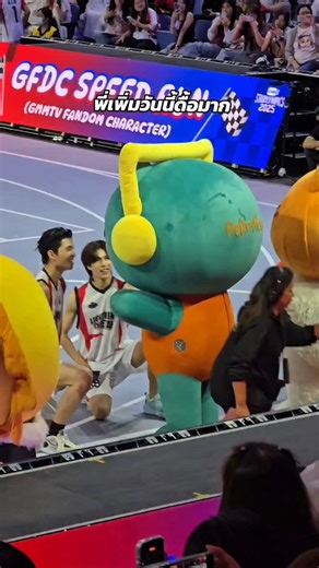 K.Kwon (เฟรม) on Instagram: "ดื้อจนภูวินทร์ต้องลงไปร้องขอ 55/5555555 #GMMTVStarlympics2025 #PermPoon #เพิ่มพูน"