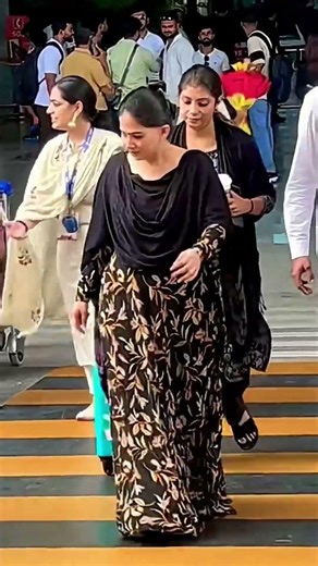 guruji Jaya Kishori Ji Aaye Indresh Maharaj ke shaadi mein😘😚 #bageshwardhamsarkar