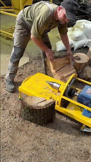 The Ultimate Log Splitter – Skif Screw Cone Power in Action! #logsplitter #woodworking #wood