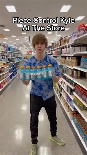 Piece Control Kyle At The Store