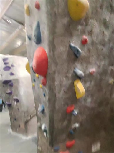backwards start V5. #bouldering #rockclimbing