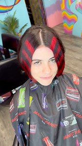Last week TWO high schoolers asked me for raccoon tail hair one in yr7 and one in yr 12 … I LOVE that my MySpace era in fashion ( that I lived through as a teenager ) is BACK in fashion for teenagers and totally trending in hair again. Iconic. Brings me right back to the MySpace days , and im here for it !! Also feeling very 33 thinking about trends from 20 years ago in my youth , and seeing them resurface.. I used @manicpanicnyc PillarboxRed for this look and their natural color is in between. 