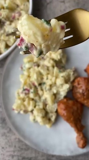 6.1K views · 234 reactions | Say no to dry potato salads, this version is always full of flavour and super easy to make. You will need Potatoes(boiled) Fried bacon buts(a goof Hungarian also does the trick) Spring onion Onion BBQ spice Mayonnaise Mix and refrigerate Happy Wednesday Love Mama Garlic ❤️❤️❤️ | Black Garlic | Facebook