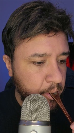 ASMR HONEY SPOON #asmr #mouthsounds #shorts