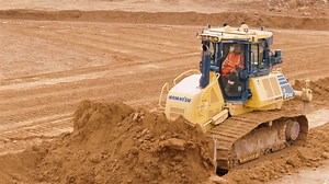 🗣️ "𝗶𝗠𝗖 𝘁𝗲𝗰𝗵𝗻𝗼𝗹𝗼𝗴𝘆 𝗶𝘀 𝘀𝗶𝗺𝗽𝗹𝗲, 𝗳𝗮𝘀𝘁, 𝗮𝗻𝗱 𝗱𝗲𝘀𝗶𝗴𝗻 𝘂𝗽𝗱𝗮𝘁𝗲𝘀 𝗮𝗿𝗲 𝗶𝗻𝘁𝗲𝗴𝗿𝗮𝘁𝗲𝗱 𝗱𝗶𝗿𝗲𝗰𝘁𝗹𝘆 𝗶𝗻𝘁𝗼 𝘁𝗵𝗲 𝗺𝗮𝗰𝗵𝗶𝗻𝗲." says Frédéric, a seasoned dozer operator. During a recent visit to LESSARD TP, a French customer using our fully factory integrated machine control system on Komatsu dozers since 2017, we gathered feedback on the intelligent Machine Control (iMC) technology and its latest generation, iMC 2.0. Their jobsite efficiency has im