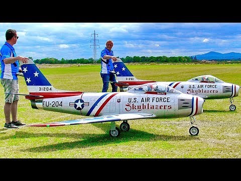 AMAZING RC JET FLIGHT SHOW !!! 2 HUGE F-86 SUPER SABRE SCALE MODEL TURBINE JETS !!! FLIGHT DEMO
