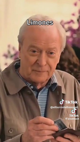 Motivación del día cortesía de todos los de Duke😅 Que no me dejen tirar! Se escuchaba en la cancha💪😎 Era de mi banca😒 #bloopers #Highlights #basketball