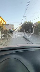 Vecinos de El Progreso piden atender poste en mal estado sobre la calle principal, pues representa un riesgo para quienes transitan a diario. Exhortan a la autoridad o empresa responsable a intervenir antes de que ocurra un accidente. | Noticiaspv