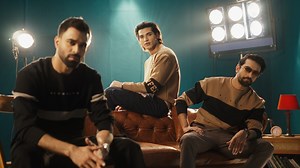 𝐓𝐡𝐢𝐬 𝐢𝐬 𝐑𝐢𝐬𝐤𝐲 𝐅𝐚𝐬𝐡𝐢𝐨𝐧 𝐢𝐧 𝐢𝐭𝐬 𝐰𝐢𝐧𝐭𝐞𝐫 𝐞𝐫𝐚. 🧣🧥👖 A new chapter is forming in the cold. The full collection is here: 𝔽𝕖𝕒𝕥𝕦𝕣𝕚𝕟𝕘 𝕡𝕣𝕖𝕞𝕚𝕦𝕞 𝕙𝕠𝕠𝕕𝕚𝕖𝕤, 𝕤𝕨𝕖𝕒𝕥𝕤𝕙𝕚𝕣𝕥𝕤, 𝕛𝕠𝕘𝕘𝕖𝕣𝕤, 𝕒𝕟𝕕 𝕓𝕒𝕘𝕘𝕪 𝕡𝕒𝕟𝕥𝕤. #RiskyFashion #WinterCollection #WinterDrop | Risky Fashion