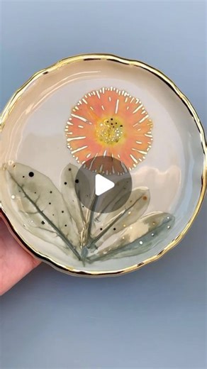 Deana Coveney | The calendula flower is a beautiful symbol of happiness and simplicity in life. Related to both sunflowers and marigolds, calendula has the... | Instagram